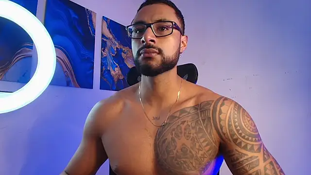 LiamGarcia1 online show from March 2, 3:41 pm