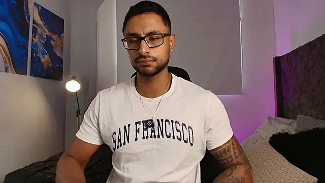 LiamGarcia1 online show from May 9, 3:17 pm