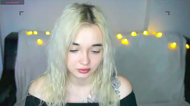 Ashley S online show from November 16, 11:10 pm