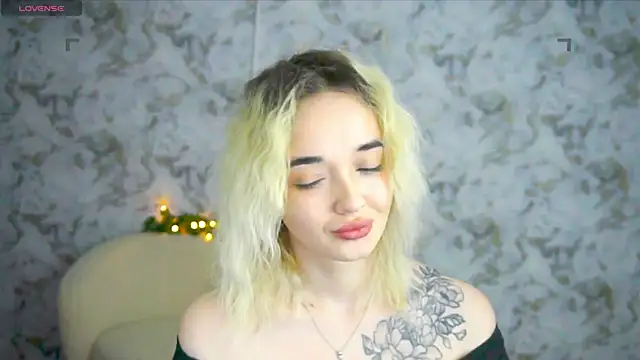 Ashley S online show from May 4, 10:28 pm