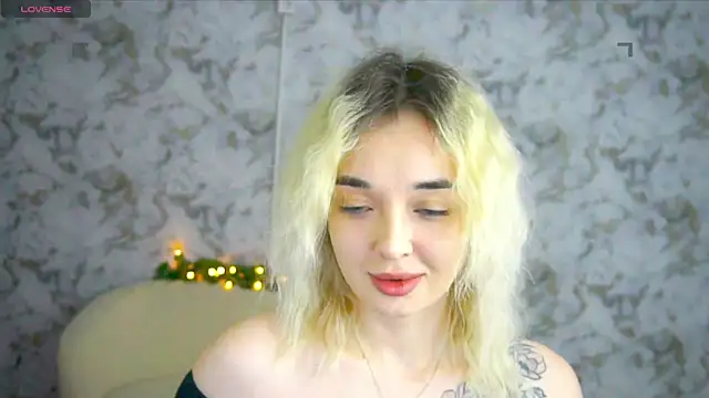 Ashley S online show from May 8, 10:37 pm