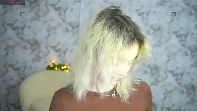 Ashley S online show from May 11, 10:18 pm