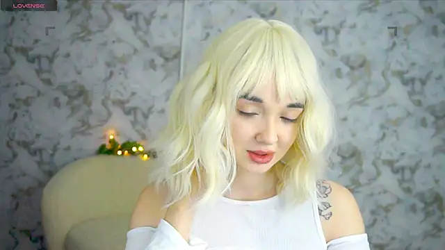Ashley S online show from May 17, 10:17 pm
