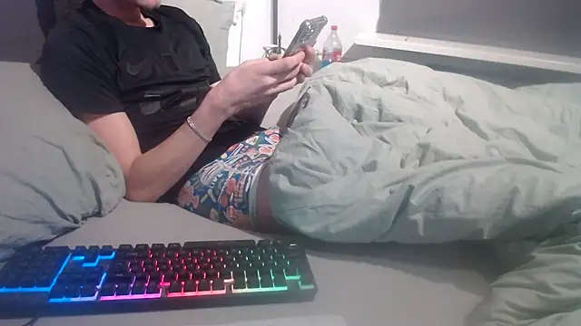 Snapshot of jellesexx chatting on November 23, 12:43 am jellesexx online show from November 23, 12:43 am