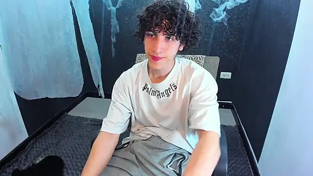 Kerverr  online show from October 16, 12:11 am