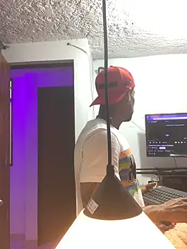 Salomon koude online show from February 8, 7:17 pm