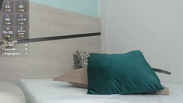 sussy leon online show from March 19, 3:40 pm