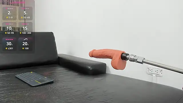 Snapshot of ElisabethMassey chatting on November 9, 7:06 am ElisabethMassey online show from November 9, 7:06 am