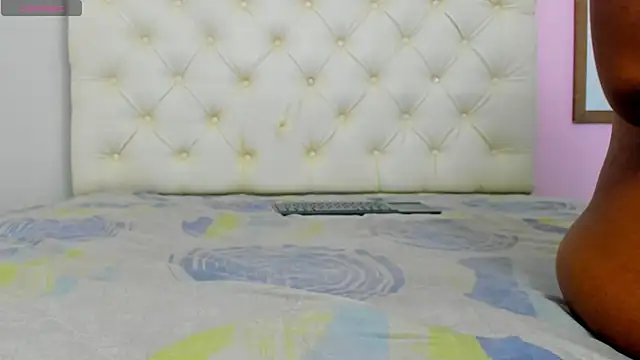 Snapshot of ElisabethMassey chatting on June 14, 11:56 am ElisabethMassey online show from June 14, 11:56 am