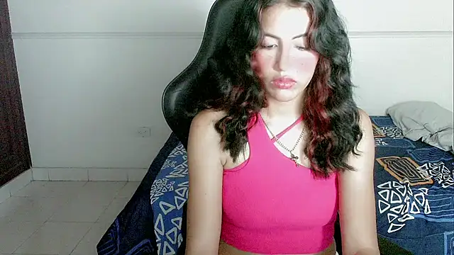 dayanita hot  online show from February 6, 1:43 pm