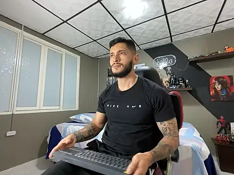 Snapshot of marcel_crawford96 chatting on March 13, 1:40 pm marcel crawford96 online show from March 13, 1:40 pm