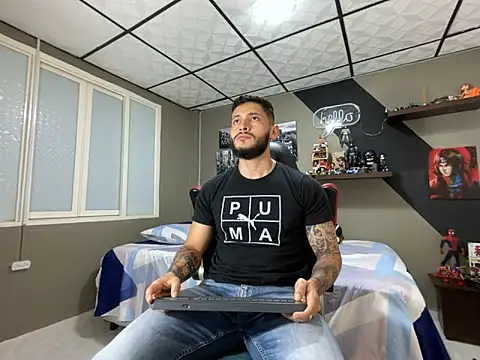 Snapshot of marcel_crawford96 chatting on March 14, 1:49 pm marcel crawford96 online show from March 14, 1:49 pm