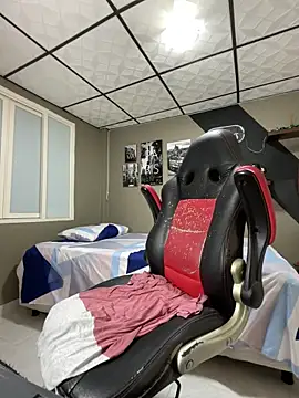 Snapshot of marcel_crawford96 chatting on April 7, 1:33 pm marcel crawford96 online show from April 7, 1:33 pm