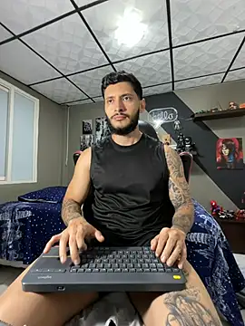 Snapshot of marcel_crawford96 chatting on July 5, 2:13 pm marcel crawford96 online show from July 5, 2:13 pm