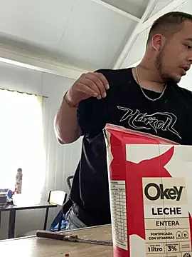 Snapshot of por202 chatting on January 18, 3:16 pm por202 online show from January 18, 3:16 pm