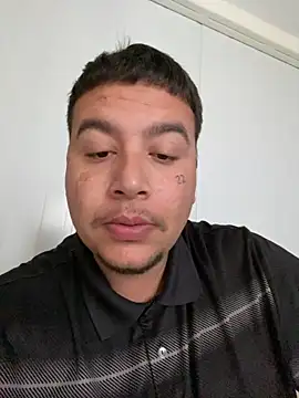 Snapshot of por202 chatting on April 6, 8:10 pm por202 online show from April 6, 8:10 pm