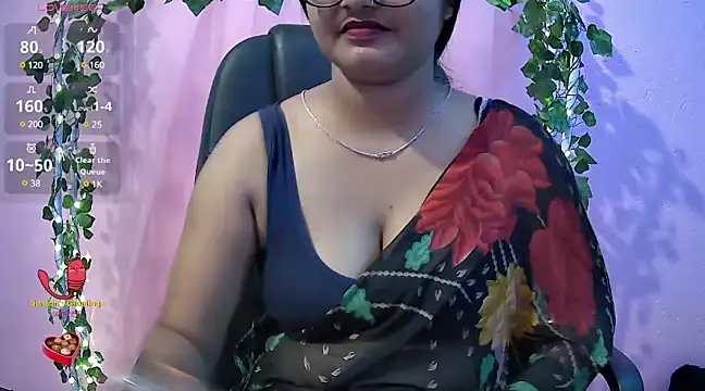 Snapshot of Pari-new chatting on February 15, 4:47 am Pari-new online show from February 15, 4:47 am