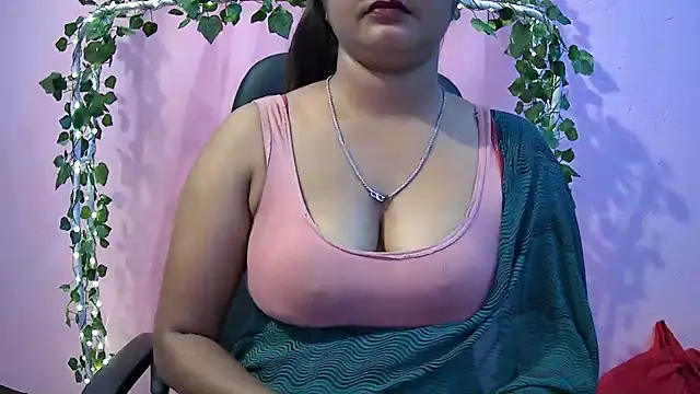 Snapshot of Pari-new chatting on March 5, 4:24 am Pari-new online show from March 5, 4:24 am
