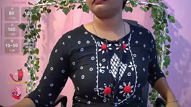 Snapshot of Pari-new chatting on March 18, 4:04 am Pari-new online show from March 18, 4:04 am