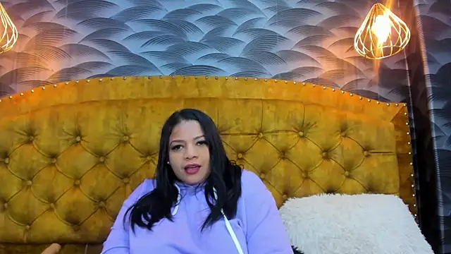 Snapshot of NahomiFireSex chatting on December 18, 7:25 am NahomiFireSex online show from December 18, 7:25 am