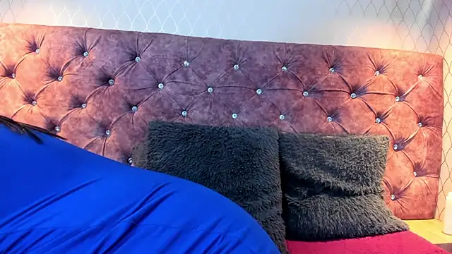 Snapshot of NahomiFireSex chatting on February 28, 4:35 am NahomiFireSex online show from February 28, 4:35 am