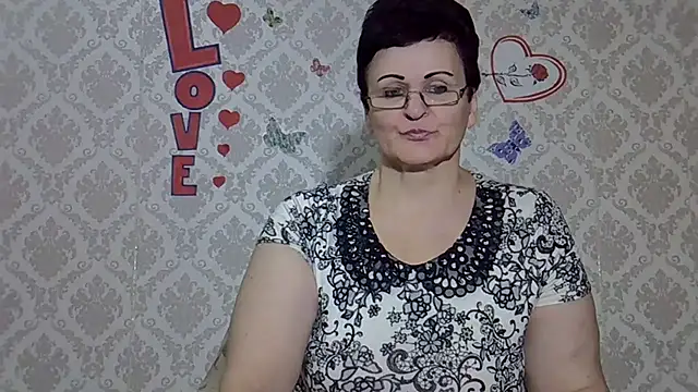 Snapshot of PaulaGolden chatting on December 6, 5:22 pm PaulaGolden online show from December 6, 5:22 pm