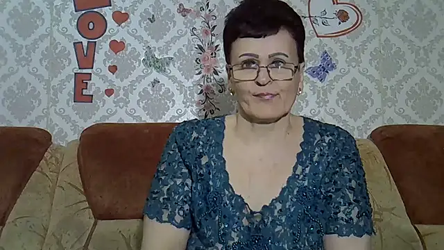 PaulaGolden online show from April 18, 6:45 pm