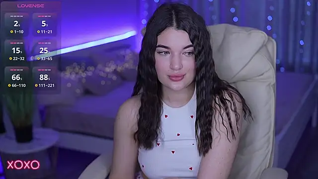 YourLolaBunny online show from November 22, 6:34 am