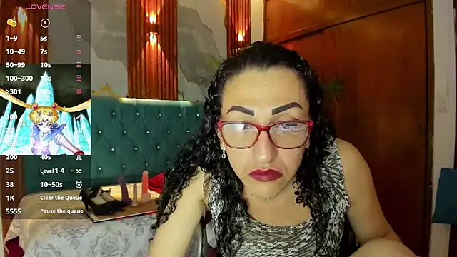 Snapshot of sabrina_dupont chatting on February 26, 12:59 pm sabrina dupont online show from February 26, 12:59 pm