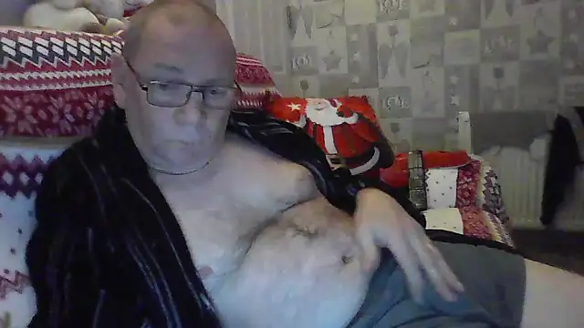 gibbo62 online show from December 13, 12:09 am