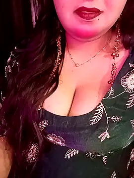 Suhanakhan00 online show from March 17, 7:33 am