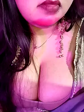 Suhanakhan00 online show from March 26, 8:20 am