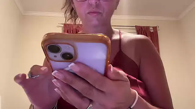 Snapshot of Serena_4you chatting on July 21, 10:12 pm Serena 4you online show from July 21, 10:12 pm