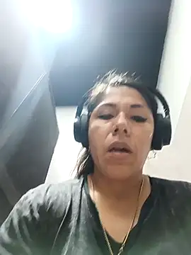 Snapshot of Karenn12 chatting on October 10, 3:16 am Karenn12 online show from October 10, 3:16 am