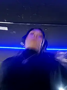 Snapshot of Karenn12 chatting on October 31, 2:23 am Karenn12 online show from October 31, 2:23 am