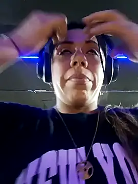 Snapshot of Karenn12 chatting on November 5, 2:11 am Karenn12 online show from November 5, 2:11 am