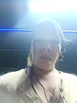 Snapshot of Karenn12 chatting on November 13, 2:10 am Karenn12 online show from November 13, 2:10 am