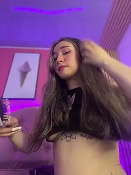 Sophie LS online show from February 3, 5:40 am