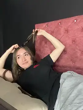 Sophie LS online show from March 13, 5:54 am