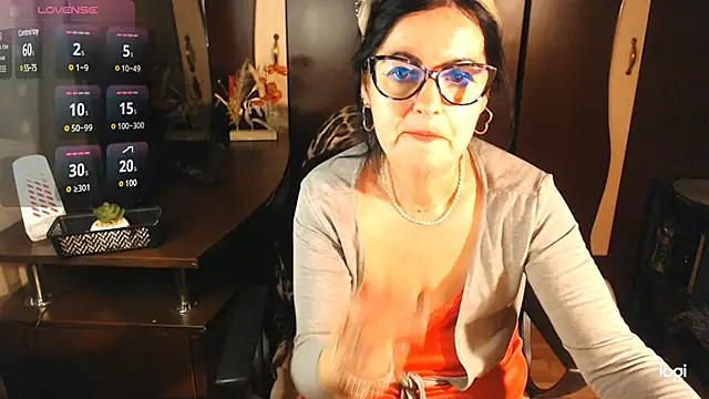 exymilf  online show from February 10, 9:25 pm