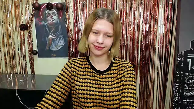 Snapshot of StellaCRL chatting on January 7, 12:31 pm StellaCRL online show from January 7, 12:31 pm
