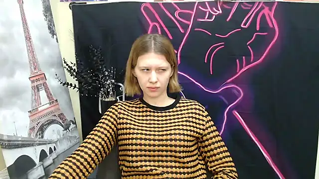 Snapshot of StellaCRL chatting on January 8, 12:47 pm StellaCRL online show from January 8, 12:47 pm