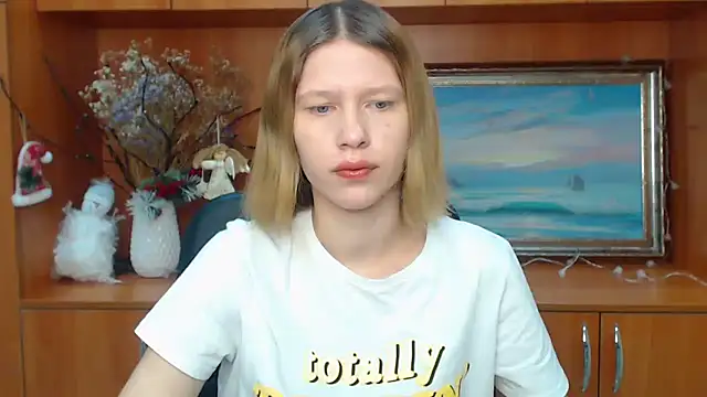 Snapshot of StellaCRL chatting on February 16, 7:26 am StellaCRL online show from February 16, 7:26 am
