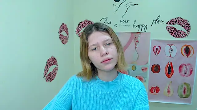 Snapshot of StellaCRL chatting on February 20, 7:23 am StellaCRL online show from February 20, 7:23 am