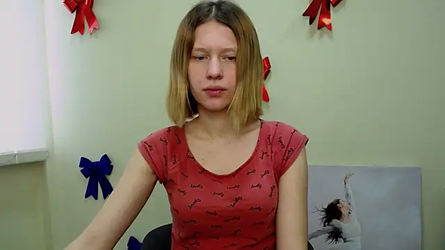 Snapshot of StellaCRL chatting on March 6, 10:20 am StellaCRL online show from March 6, 10:20 am