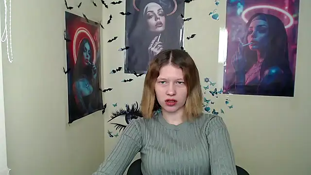 Snapshot of StellaCRL chatting on March 9, 7:23 am StellaCRL online show from March 9, 7:23 am