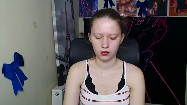 Snapshot of StellaCRL chatting on April 7, 12:16 pm StellaCRL online show from April 7, 12:16 pm