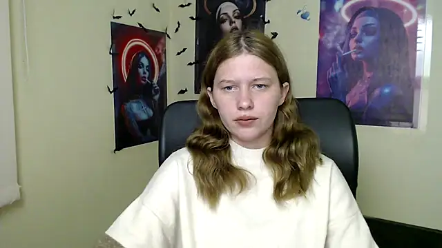 Snapshot of StellaCRL chatting on April 11, 6:34 pm StellaCRL online show from April 11, 6:34 pm