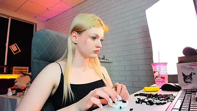 GraceGlamour online show from January 9, 11:36 am
