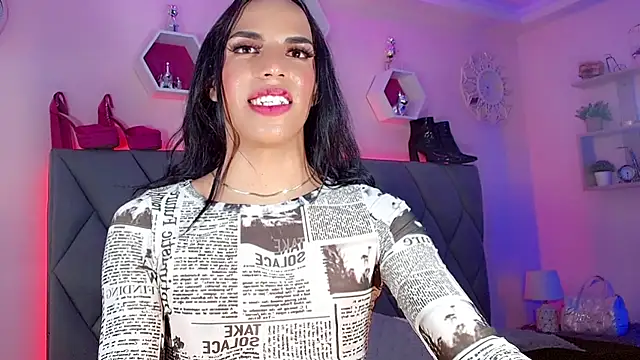 CandyJoselyn online show from January 7, 6:45 pm